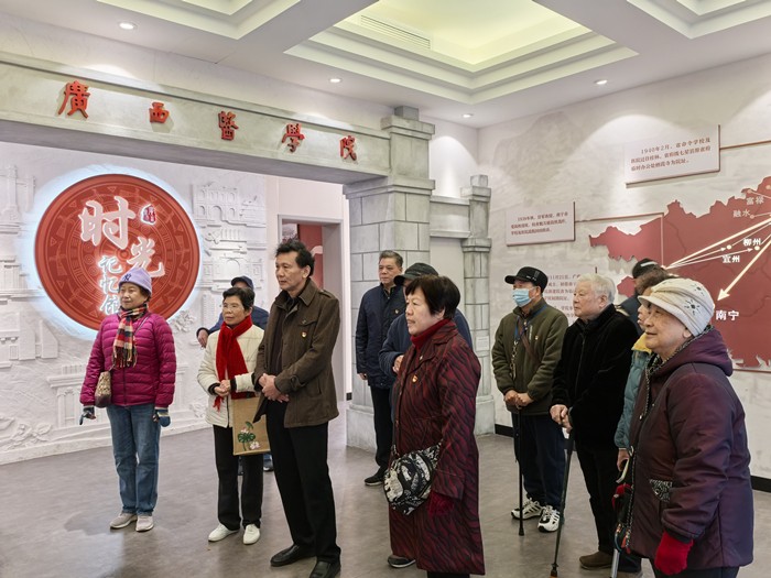 铭记历史  砥砺前行——公司离退休党支部开展“传承优秀传统，弘扬优秀文化” 主题党日活动 第 1 张