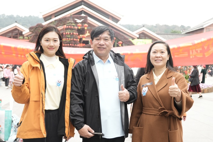 巾帼健步展风采 口腔同行向未来——公司成功举办2025年“三八”妇女节职工健步走活动 第 3 张