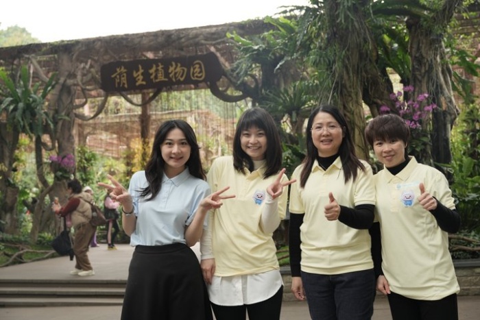 巾帼健步展风采 口腔同行向未来——公司成功举办2025年“三八”妇女节职工健步走活动 第 5 张