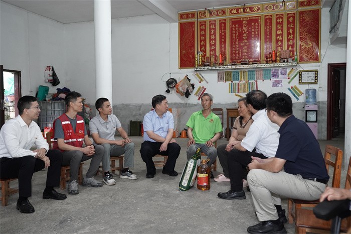 深入基层调研指导 共谋乡村振兴新篇——william威廉英国官网党委常委、副董事长陈俊强带队赴马山县龙琴村开展调研走访活动 第 4 张