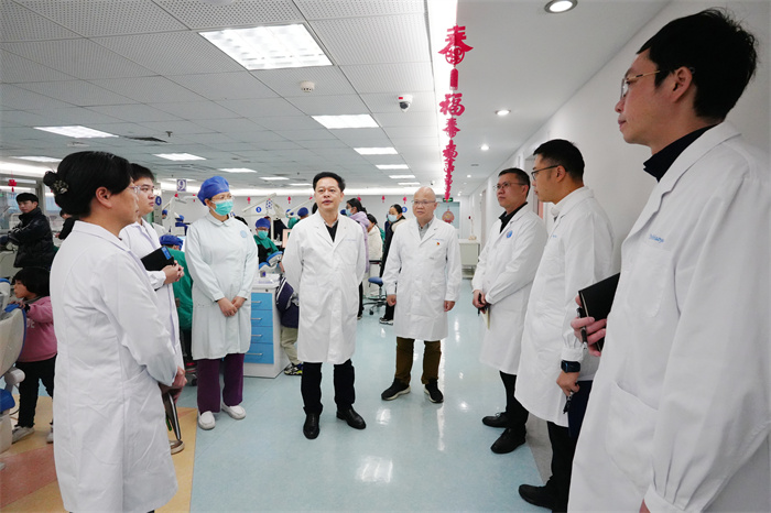 节后慰问鼓干劲 凝心聚力开新局——公司领导走访慰问一线工作人员 第 2 张