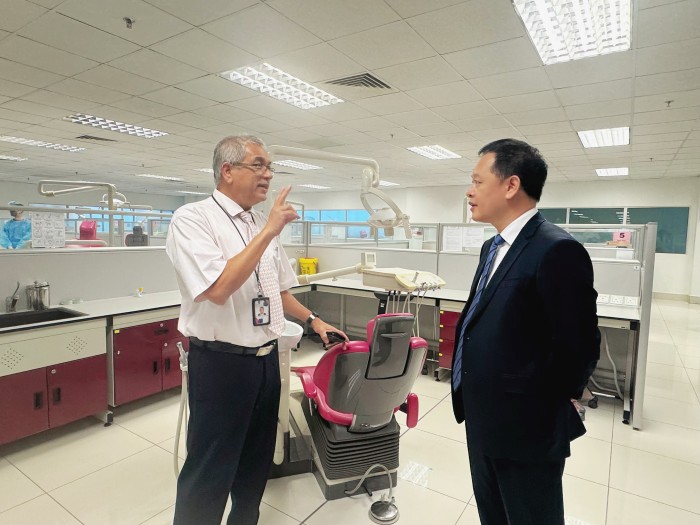 公司经理廖红兵率团赴马来西亚三所知名大学交流访问 第 5 张