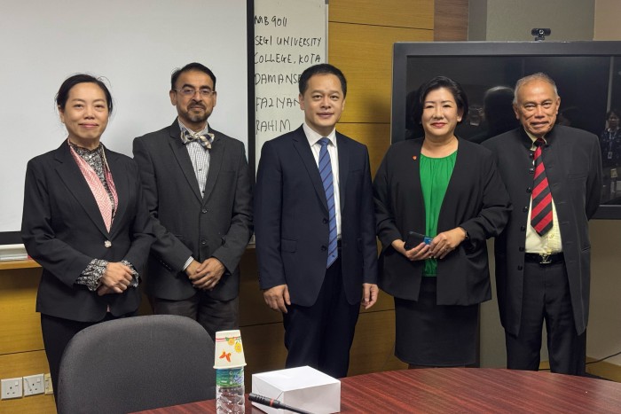 公司经理廖红兵率团赴马来西亚三所知名大学交流访问 第 8 张