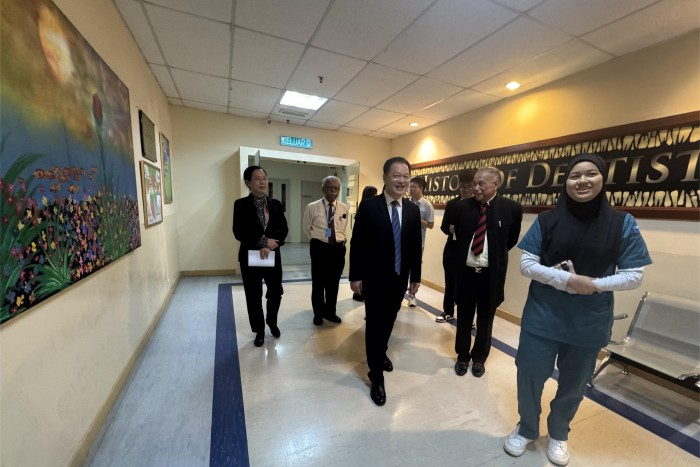 公司经理廖红兵率团赴马来西亚三所知名大学交流访问 第 9 张