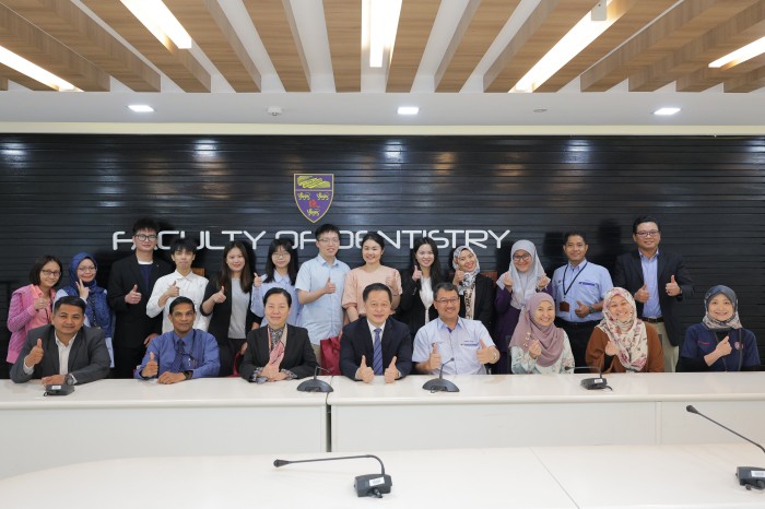 公司经理廖红兵率团赴马来西亚三所知名大学交流访问 第 2 张