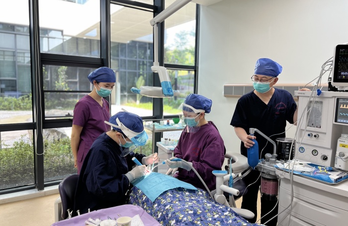 五象门诊部成功开展首台儿童舒适化口腔治疗 第 1 张