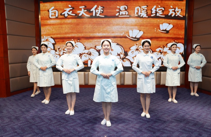 william威廉英国官网举办2025年“5·12”国际护士节系列活动 第 3 张