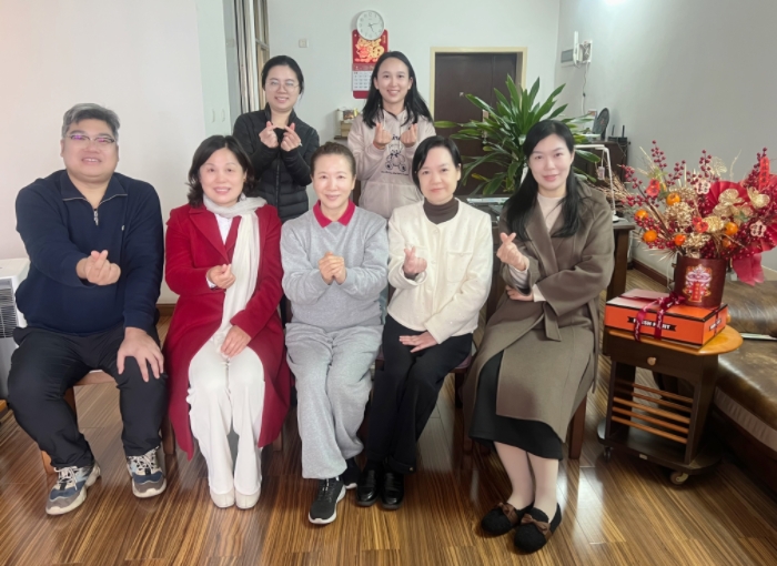 岁寒暖意浓 新春传党情——公司儿牙与公卫党支部开展春节前走访慰问退休老同志活动 第 1 张