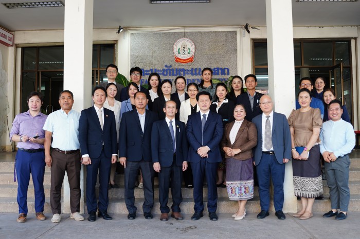 3. 双方合影_副本.jpg