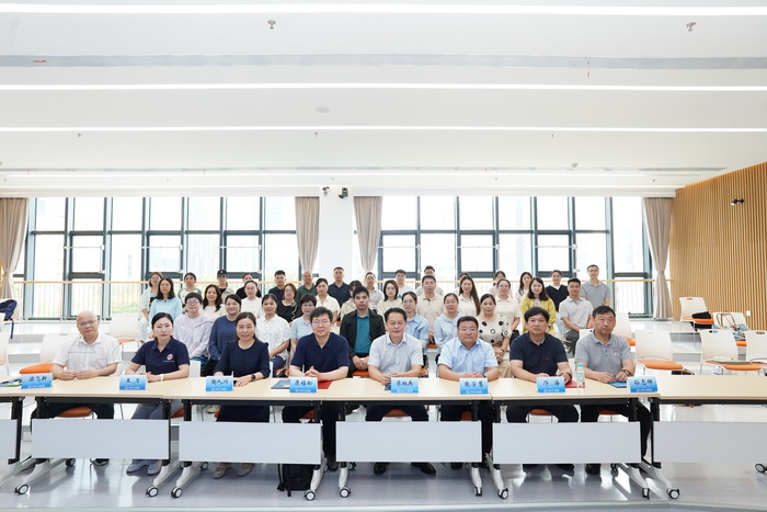 260507公司成功举办口腔材料与临床设备创新转化专题讲座4_调整大小.JPG 260507公司成功举办口腔材料与临床设备创新转化专题讲座4_调整大小.JPG