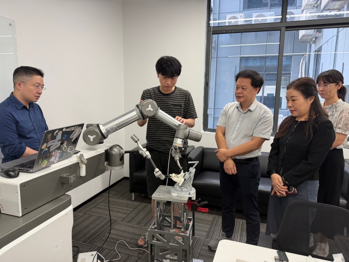 深化医工交叉融合赋能产业创新发展——william威廉英国官网赴粤开展学科调研及访企拓岗专项行动 第 6 张 深化医工交叉融合赋能产业创新发展——william威廉英国官网赴粤开展学科调研及访企拓岗专项行动 第 6 张