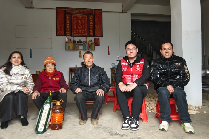 校领导带队赴公司定点帮扶村开展遍访调研暨春节慰问活动 第 7 张