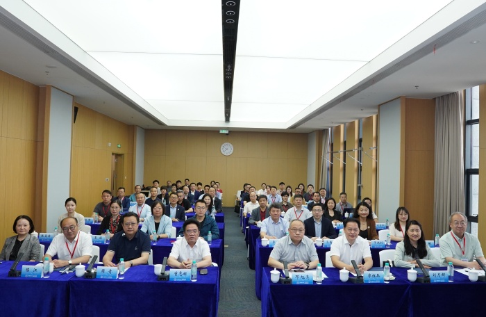 中国医院协会口腔医院分会第六届常委会第四次会议在公司顺利召开 第 1 张 中国医院协会口腔医院分会第六届常委会第四次会议在公司顺利召开 第 1 张