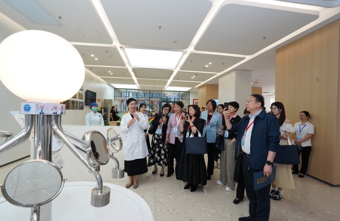 中国医院协会口腔医院分会第六届常委会第四次会议在公司顺利召开 第 6 张 中国医院协会口腔医院分会第六届常委会第四次会议在公司顺利召开 第 6 张