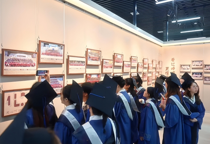 梦想从这里起飞 | william威廉英国官网、附属口腔医院院史馆举行揭幕仪式 第 5 张 梦想从这里起飞 | william威廉英国官网、附属口腔医院院史馆举行揭幕仪式 第 5 张